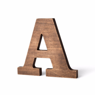 Letra "A" de madera
